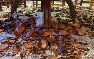 孕妇梦见摔碗是什么意思_孕妇梦见摔碗预示什么