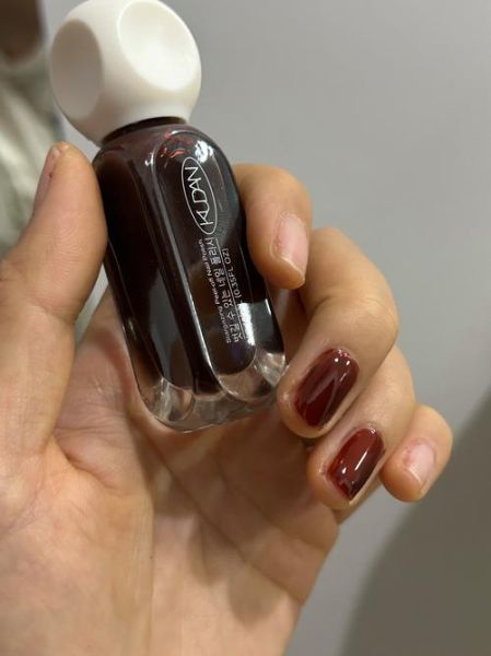 孕妇可以涂指甲油吗_怀孕涂指甲油安全吗-第2张图片-星辰妙记