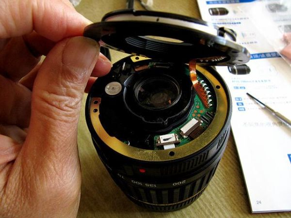 相机换镜头步骤_单反镜头怎么拆下来-第2张图片-星辰妙记 相机换镜头步骤_单反镜头怎么拆下来-第2张图片-星辰妙记