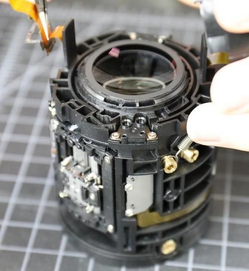 相机镜头拆解步骤_镜头内部结构解析-第2张图片-星辰妙记