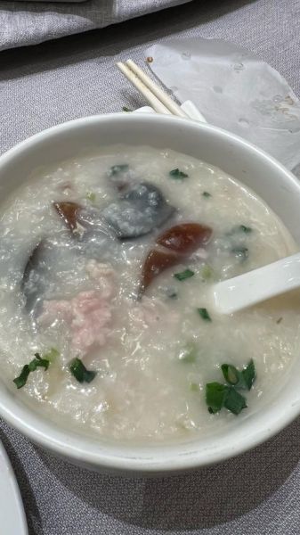 孕妇可以吃皮蛋瘦肉粥吗_皮蛋瘦肉粥对胎儿有影响吗-第2张图片-星辰妙记