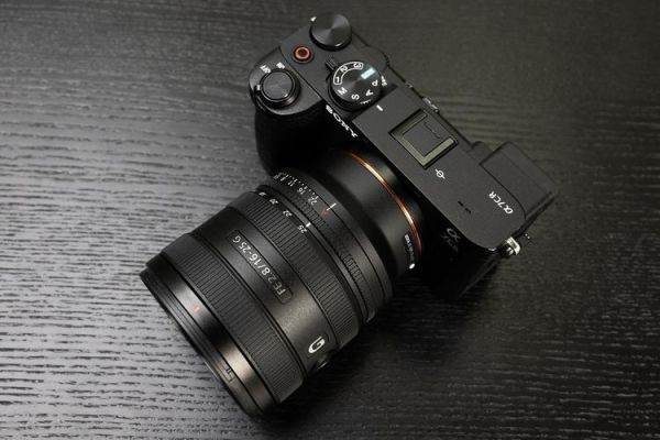 索尼大光圈镜头推荐_索尼大光圈镜头怎么选-第3张图片-星辰妙记 索尼大光圈镜头推荐_索尼大光圈镜头怎么选-第3张图片-星辰妙记