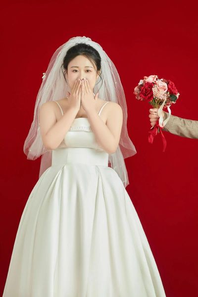 拍婚纱照用什么镜头_婚纱照镜头怎么选-第3张图片-星辰妙记