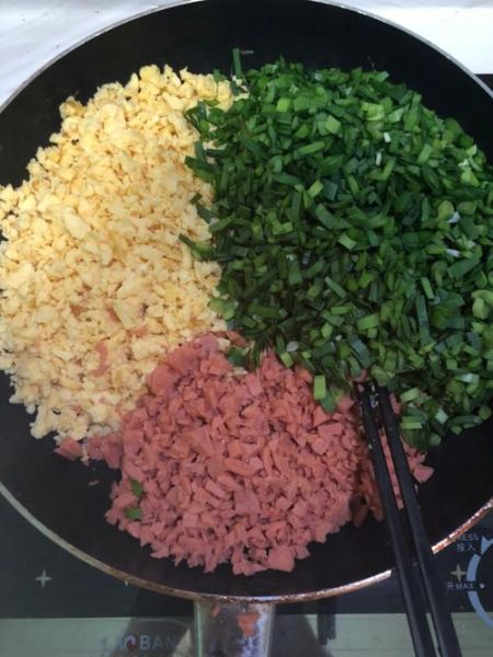 孕妇可以吃鸡蛋韭菜饺子吗_孕期韭菜鸡蛋饺子安全指南-第2张图片-星辰妙记