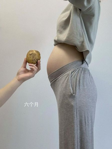 十月孕妇的肚子有多大_怀孕十个月肚子变化图-第3张图片-星辰妙记 十月孕妇的肚子有多大_怀孕十个月肚子变化图-第3张图片-星辰妙记