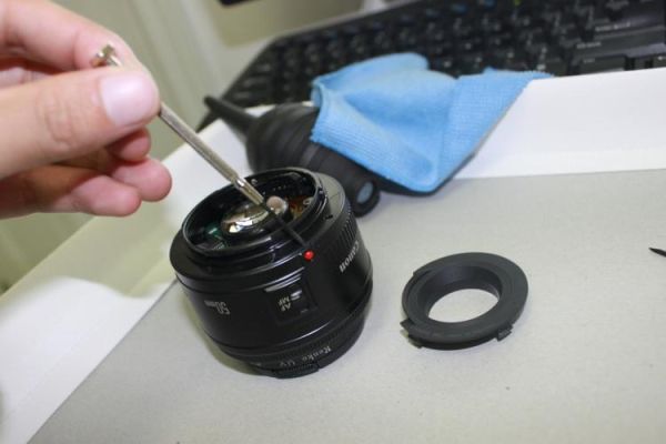 佳能镜头进灰怎么办_如何自己清理-第1张图片-星辰妙记 佳能镜头进灰怎么办_如何自己清理-第1张图片-星辰妙记