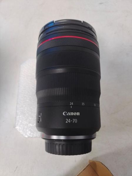 佳能RF24-70mmF2.8和索尼24-70GM二代哪个好_怎么选-第1张图片-星辰妙记