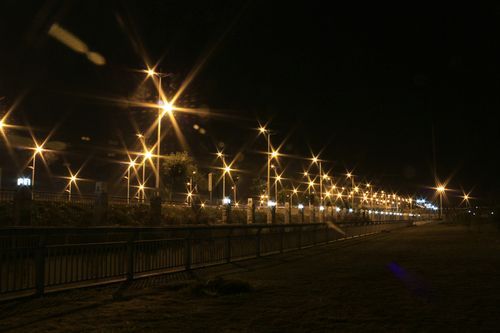 佳能夜景镜头推荐_夜景拍摄用什么镜头-第1张图片-星辰妙记