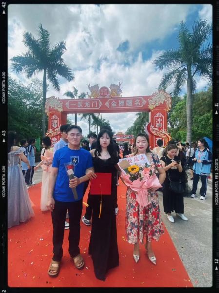 女儿考上大学祝福语_怎么写才走心-第3张图片-星辰妙记