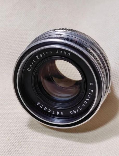 蔡司镜头值得买吗_蔡司镜头和徕卡镜头区别-第1张图片-星辰妙记