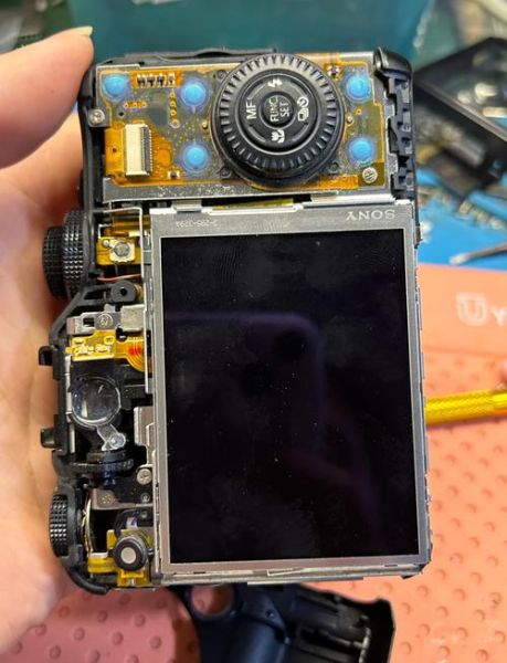 佳能数码相机镜头出错怎么办_镜头卡住无法缩回-第1张图片-星辰妙记