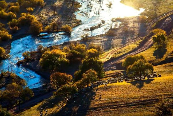 坝上摄影用什么镜头_坝上草原长焦还是广角-第1张图片-星辰妙记