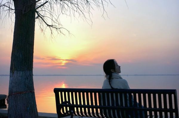 35mm定焦镜头拍风景怎么拍_35mm定焦镜头适合拍风景吗-第1张图片-星辰妙记