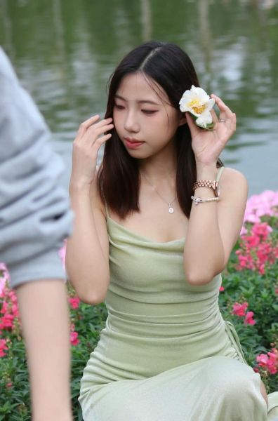 35mm镜头拍人像怎么样_35mm人像镜头推荐-第2张图片-星辰妙记