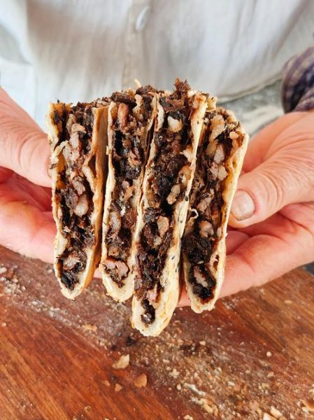 孕妇能吃梅干菜饼吗_梅干菜饼对胎儿有影响吗-第1张图片-星辰妙记