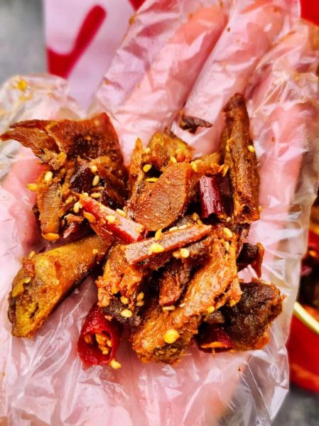 孕妇可以吃鸭脖吗_孕期吃鸭脖注意事项-第1张图片-星辰妙记