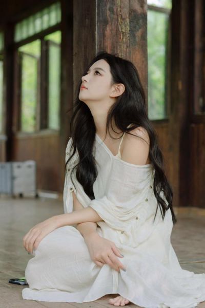 佳能拍人像用什么镜头好_佳能人像镜头推荐-第2张图片-星辰妙记