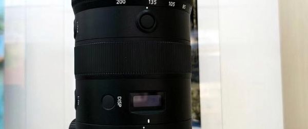 70mm镜头适合拍什么_70mm镜头虚化效果如何-第3张图片-星辰妙记