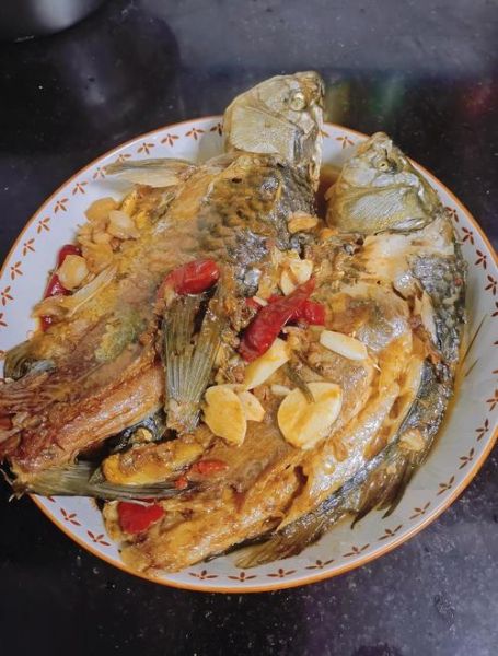孕妇可以吃红烧鲫鱼吗_红烧鲫鱼对胎儿有影响吗-第3张图片-星辰妙记