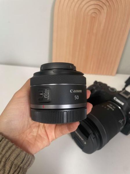 佳能RF24-105mm F4-7.1值得买吗_适合拍什么题材-第2张图片-星辰妙记