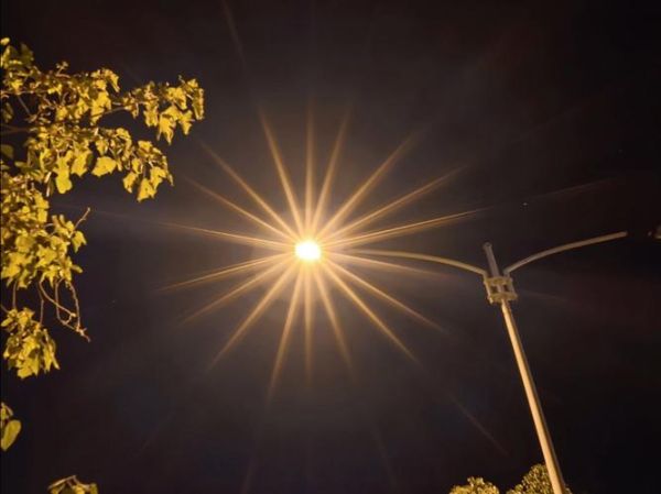 星芒怎么拍_镜头星芒效果设置-第1张图片-星辰妙记