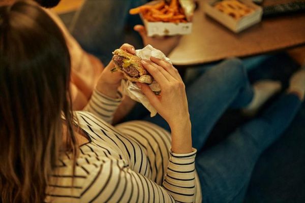 孕妇能吃汉堡吗_孕期吃汉堡安全吗-第2张图片-星辰妙记