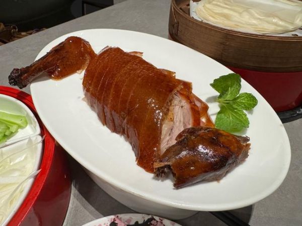 孕妇可以吃烤鸭吗_孕妇吃烤鸭注意事项-第1张图片-星辰妙记