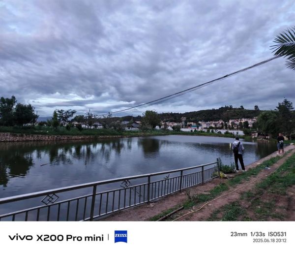 蔡司镜头样张真实吗_蔡司镜头样张怎么看-第1张图片-星辰妙记