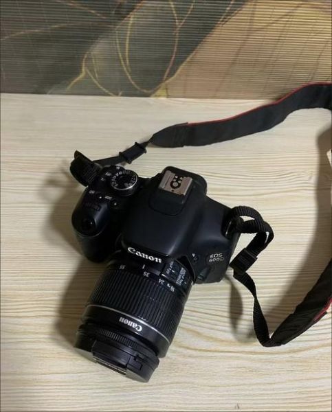 佳能小白镜头值得买吗_佳能小白镜头优缺点-第1张图片-星辰妙记 佳能小白镜头值得买吗_佳能小白镜头优缺点-第1张图片-星辰妙记