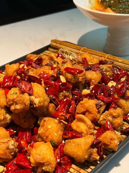 孕妇可以吃辣子鸡吗_孕期吃辣子鸡注意事项-第2张图片-星辰妙记