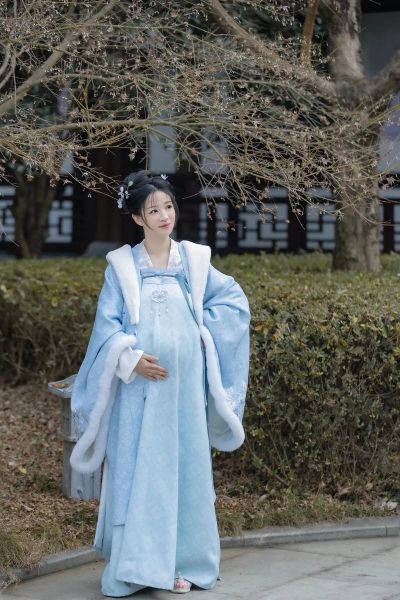 古装孕妇如何穿搭_古代孕妇装叫什么-第2张图片-星辰妙记