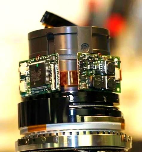 佳能拆机镜头值得买吗_佳能拆机镜头和行货区别-第3张图片-星辰妙记