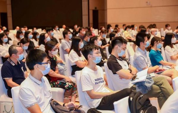 拍会议用什么镜头_会议摄影镜头怎么选-第2张图片-星辰妙记