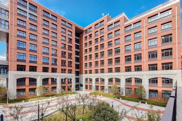 南京大学外国语学院怎么样_就业前景如何-第1张图片-星辰妙记